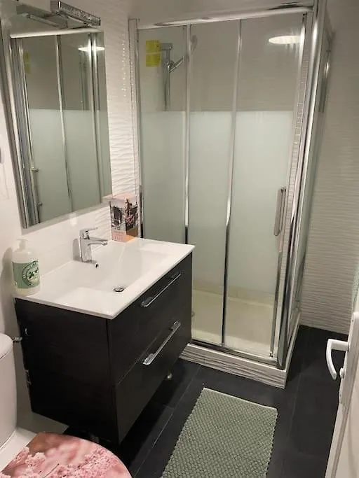 Appartement Studio One Proche Ligne 14 Kremlin Bicetre Arcueil France